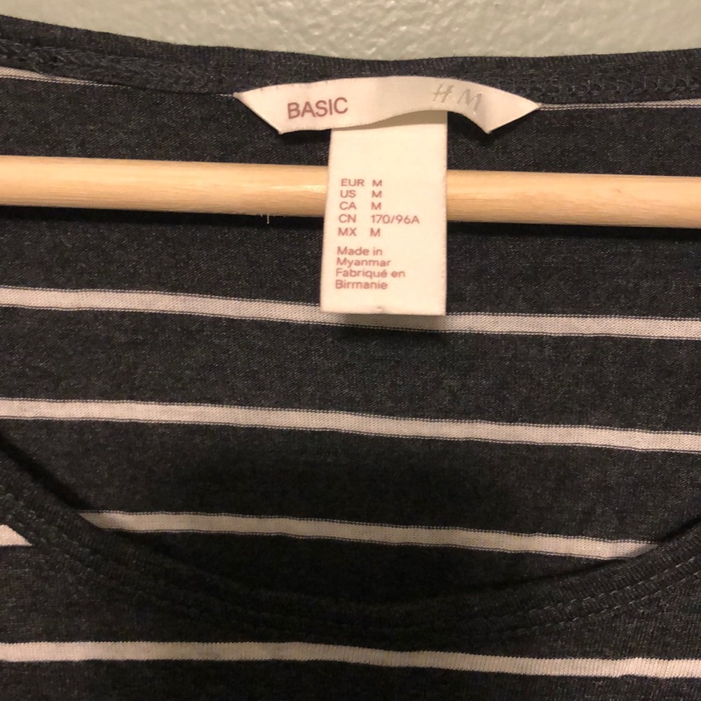 H&M basic tee - Picture 3 of 3